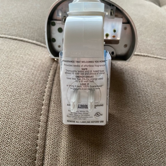 Bath and Body Cactus Camper Wallflower Plug NWT - Picture 4 of 5